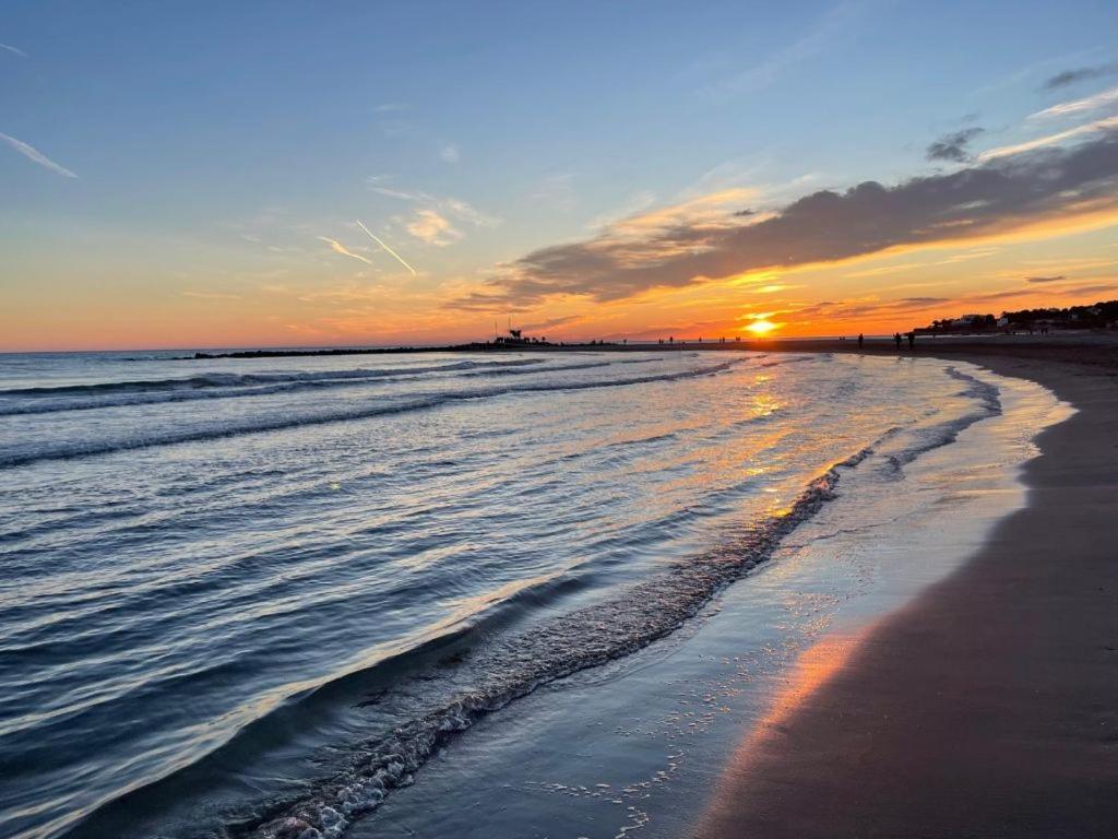 Apartamento Bahia Blanca Vilanova i la Geltrú Exteriör bild